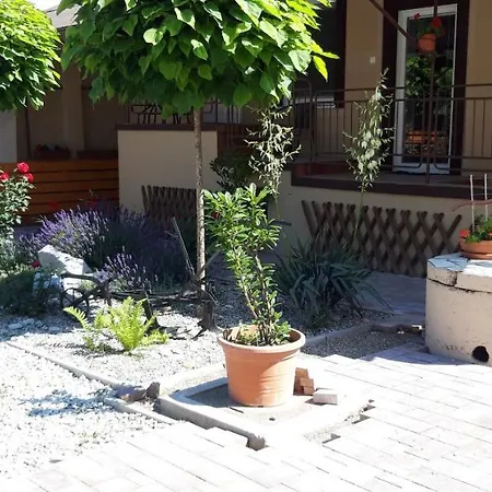 Flower Bike Affittacamere Štúrovo