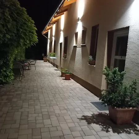 Affittacamere Flower Bike Štúrovo